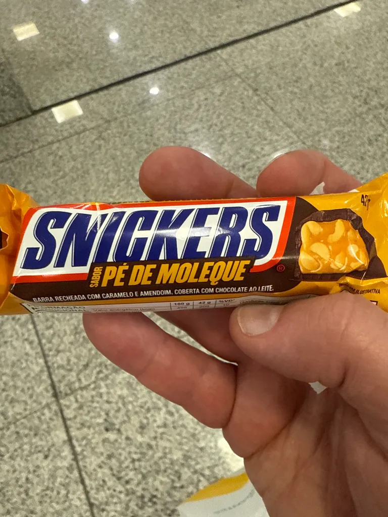 pé de moleque Snickers