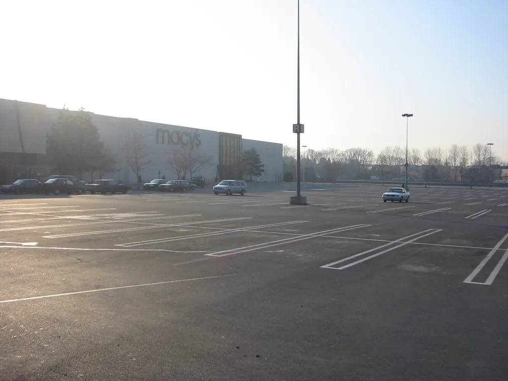 mall-empty_lot-1