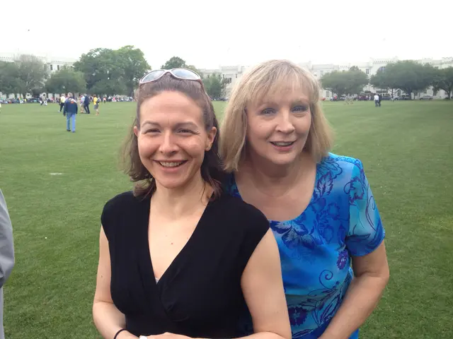 Gloria and Sally