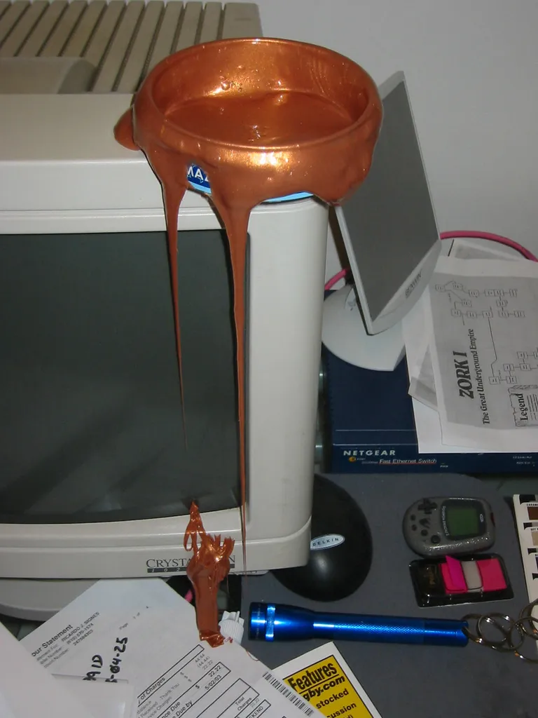putty-dripping