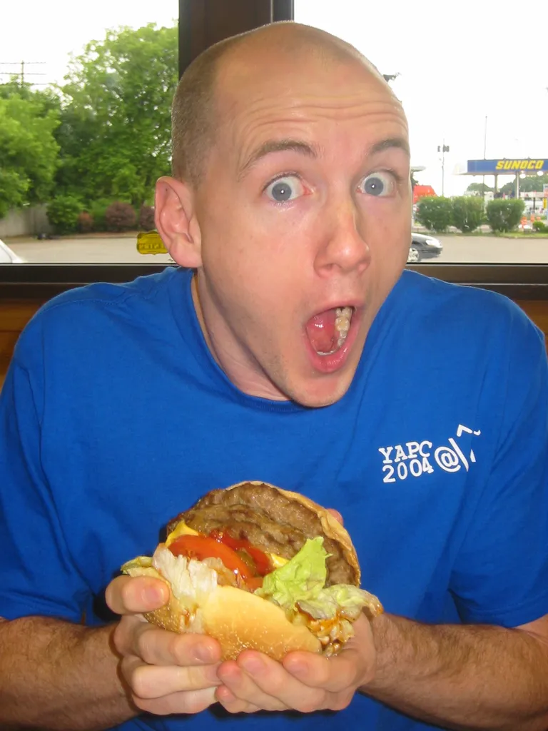 yapc::na 2004, phil and his burger_2