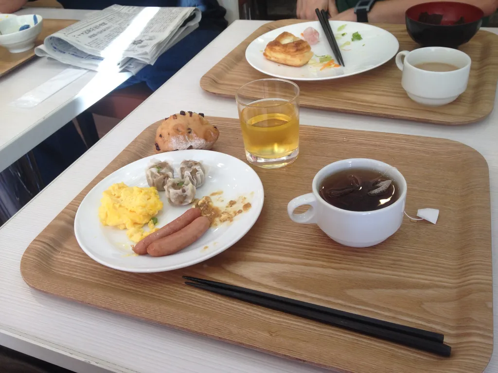 hotel breakfast