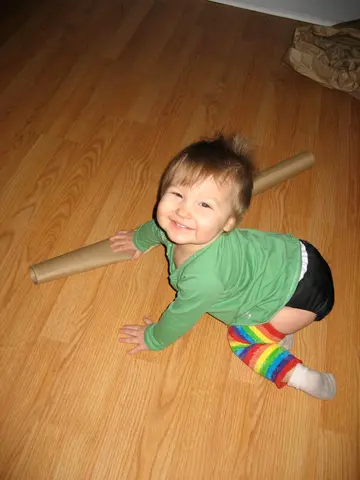 mj crawling around