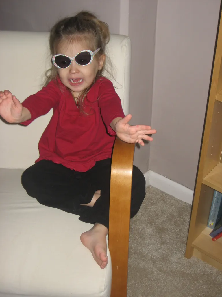 martha, sunglasses, attitude