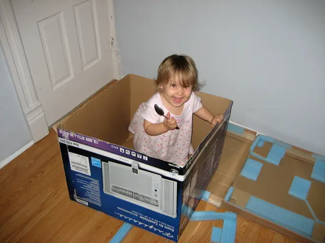 baby! box! spoon!