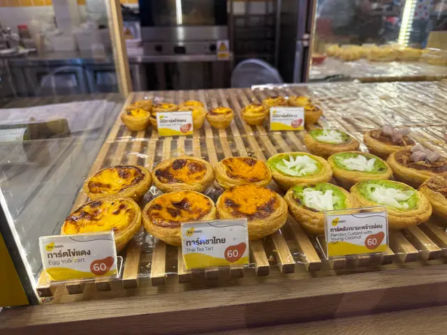 emsphere mall, egg tarts
