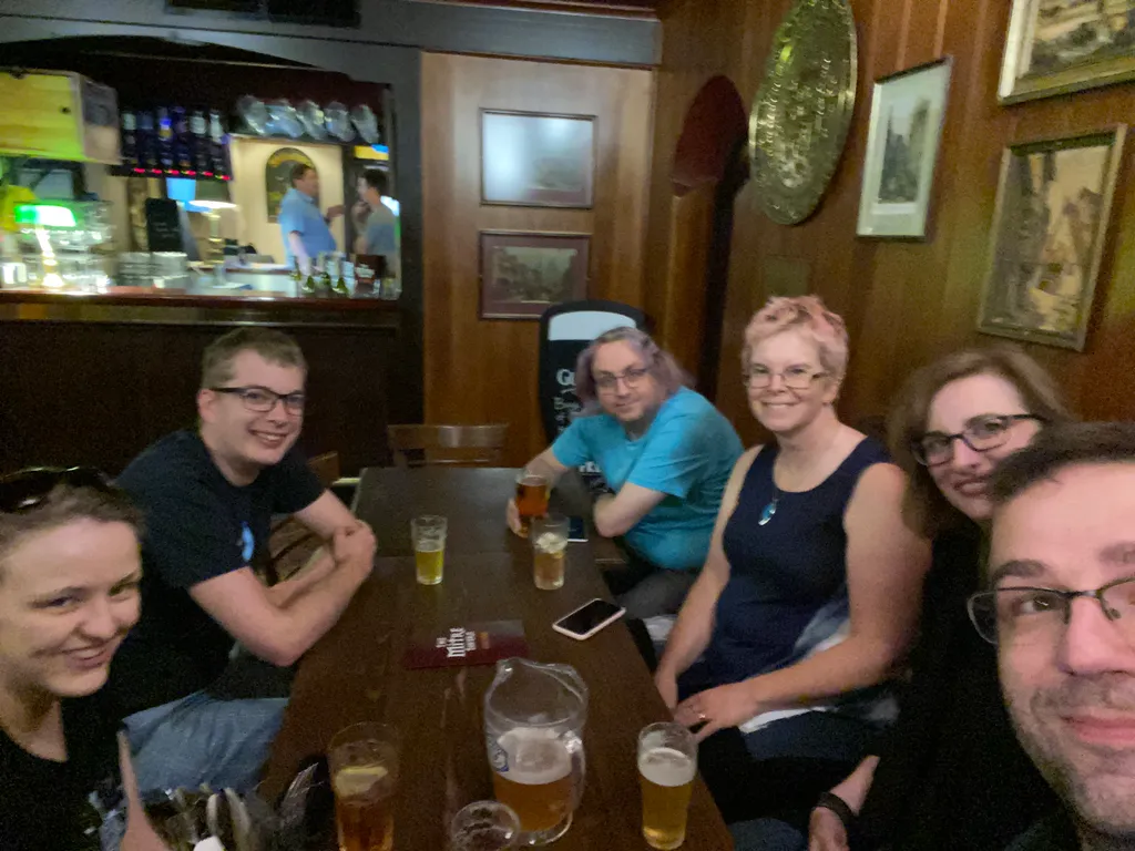 pub o'clock