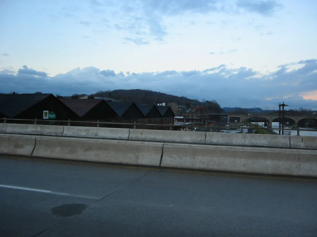 Hill to Hill Bridge