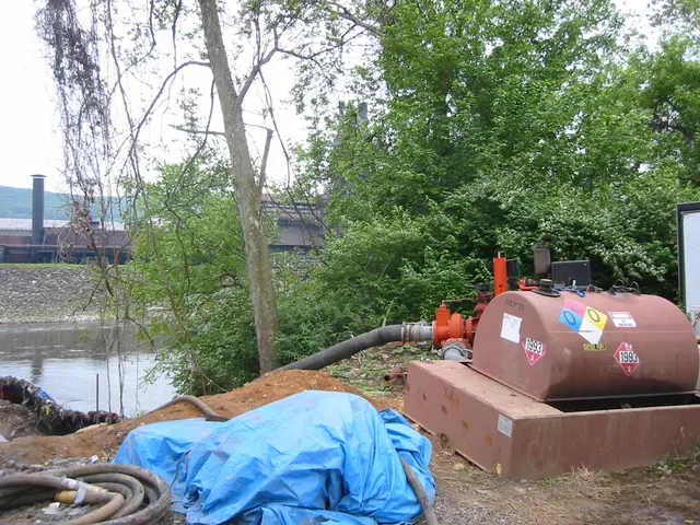 the towpath, construction