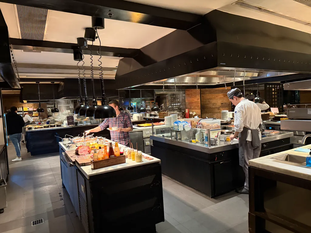 Bangkok Marriott Marquis breakfast