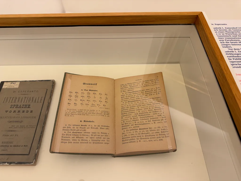 Esperanto museum: a grammar