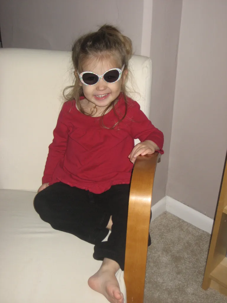 martha, sunglasses, attitude