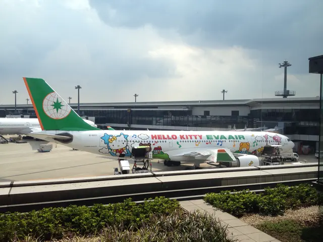 Hello Kitty plane