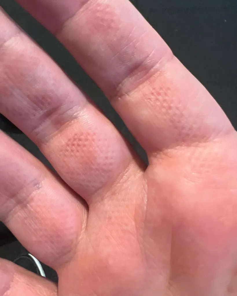 the hotel gym weights have serious knurling