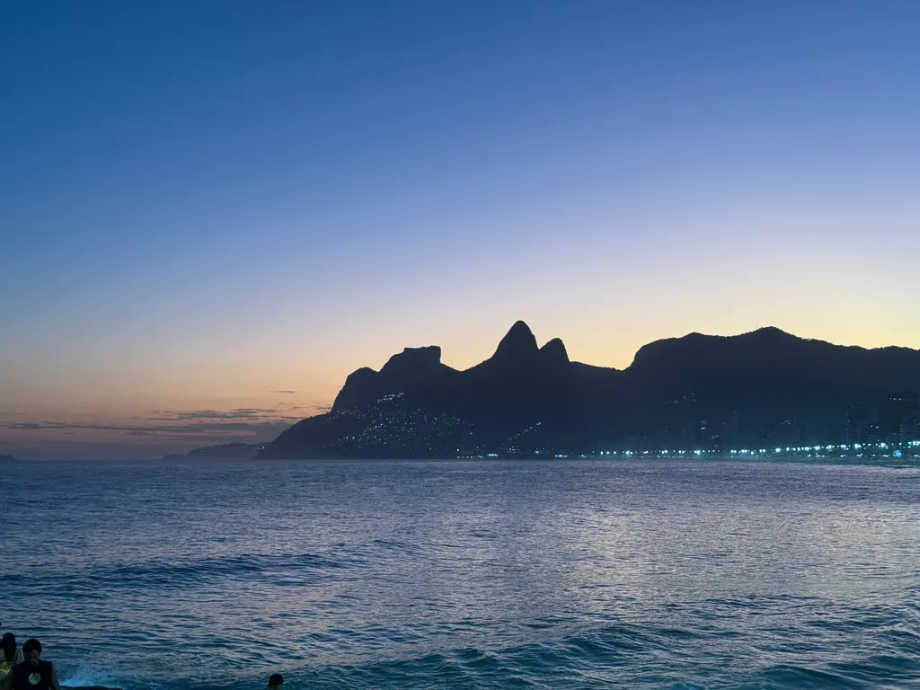the sunset at Arpoador