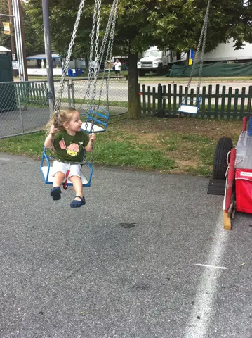 swinging at the fest!