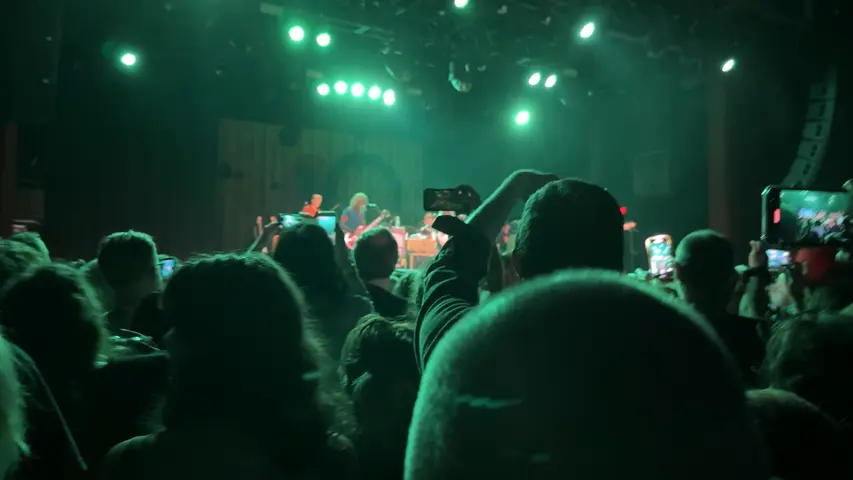 the Breeders play Cannonball