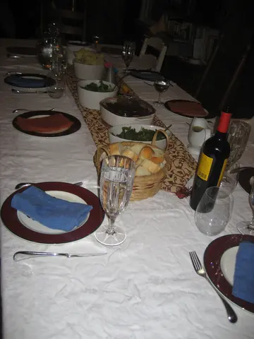 thanksgiving dinner table