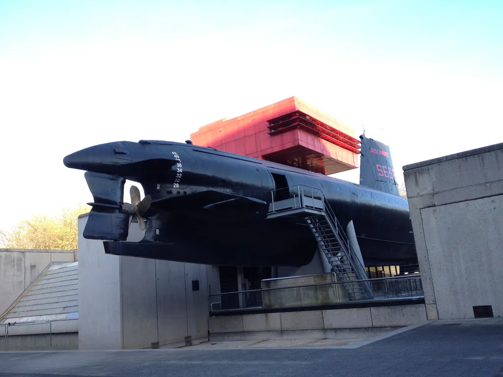 the Cité submarine