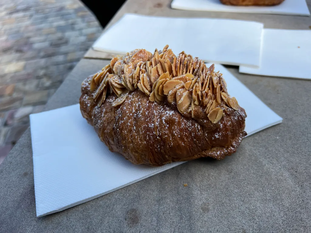 my Lune almond croissant