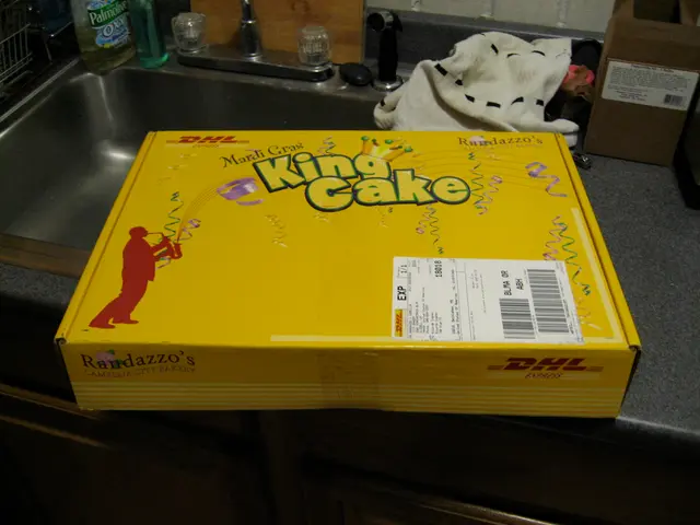king cake box