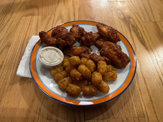 tots and wings