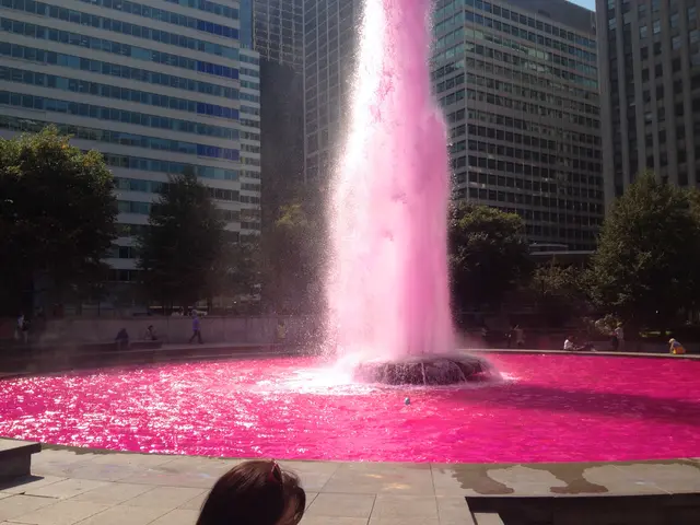 pink love park fountain