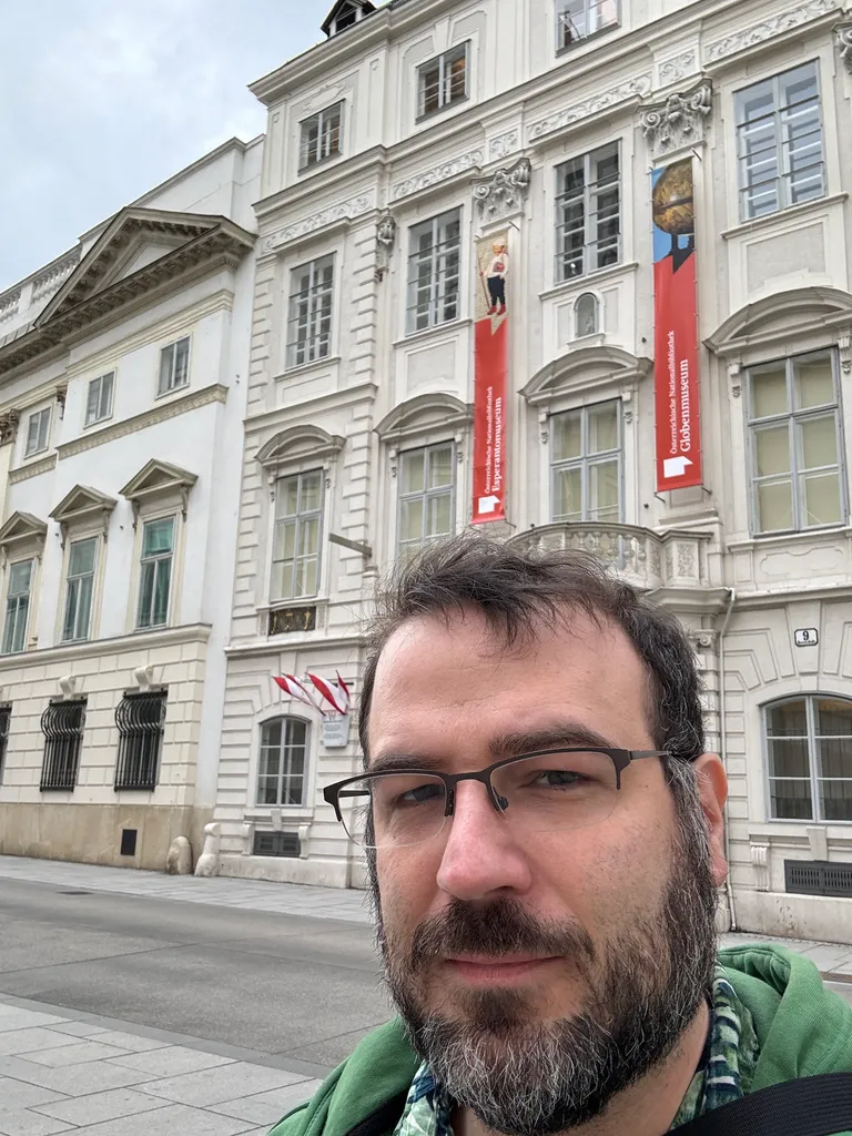 globe museum and Esperanto museum