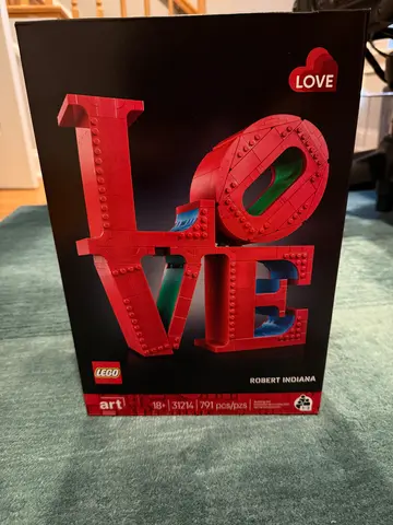 lego LOVE statue!
