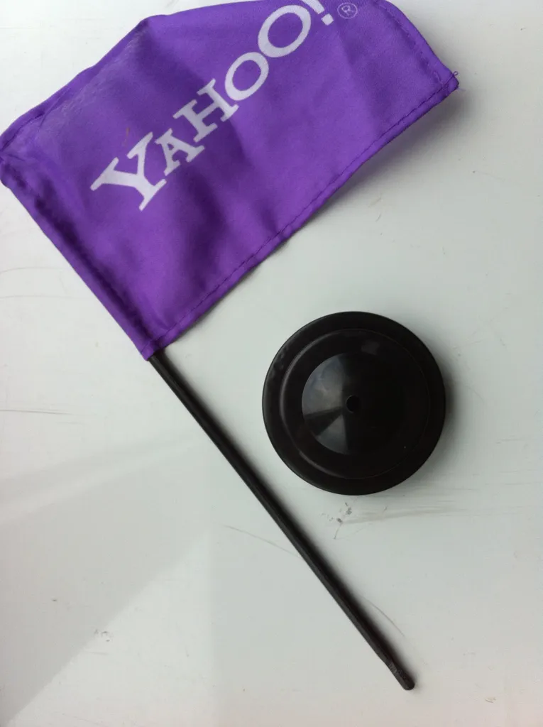 yahoo flag