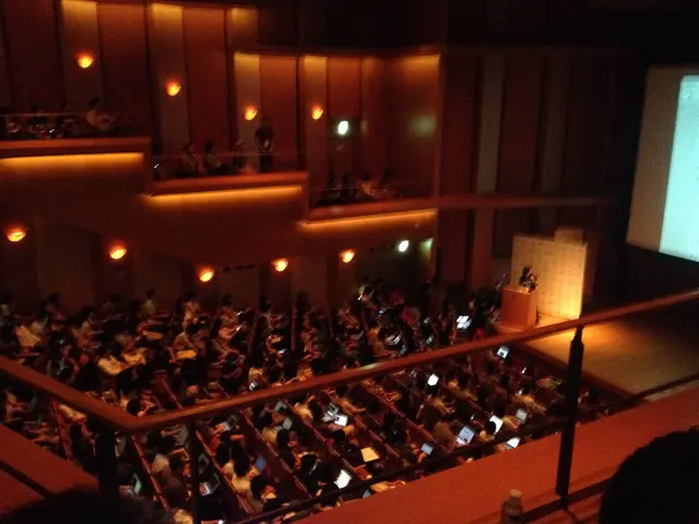 final session, main hall